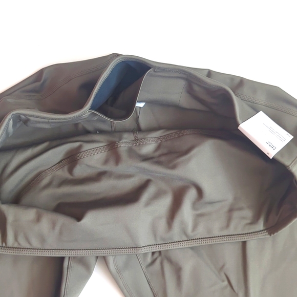 Nike One Midrise Crop Leggings - Picture 4 of 4